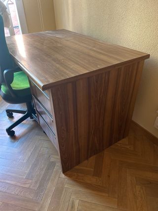Escritorio madera marrón