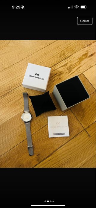 Reloj Mark Maddox - Plata y Blanco