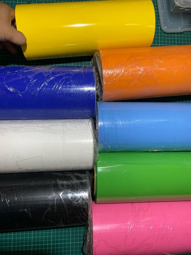 Vinilo textil amarillo, naranja , blanco,etc