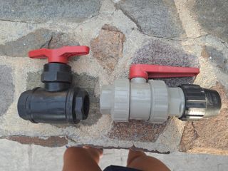 2 Llaves de paso PVC
32x1"  y la 1"