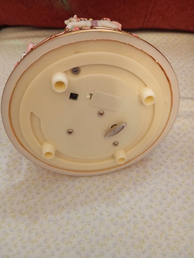 Carrusel musical con luz y música a cuerda