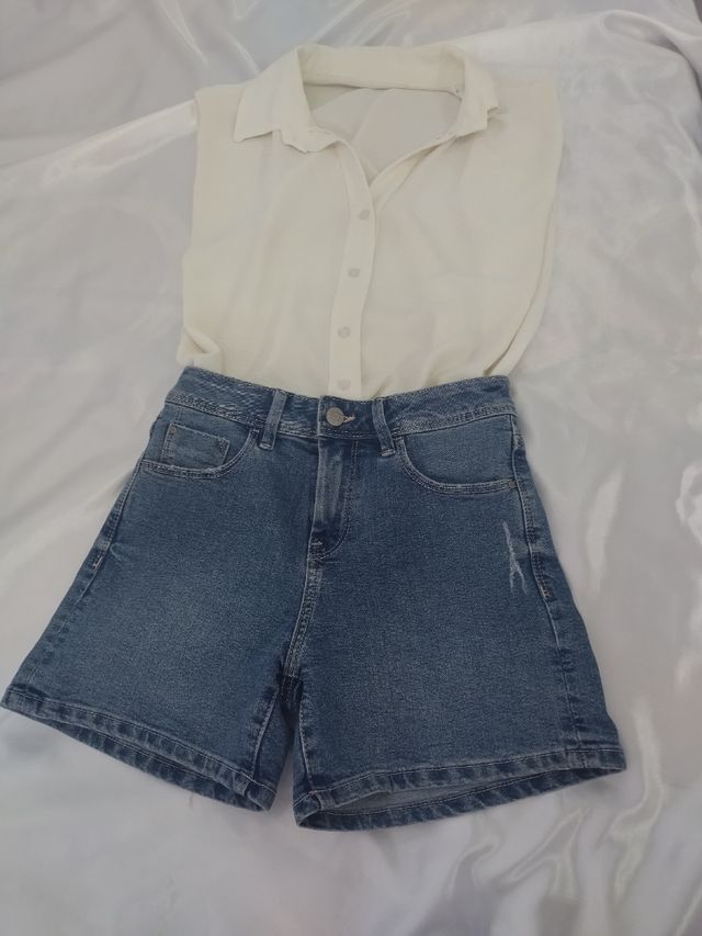 Shorts vaqueros + blusa crema