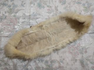 Antic escalfamans de pell / Manguito