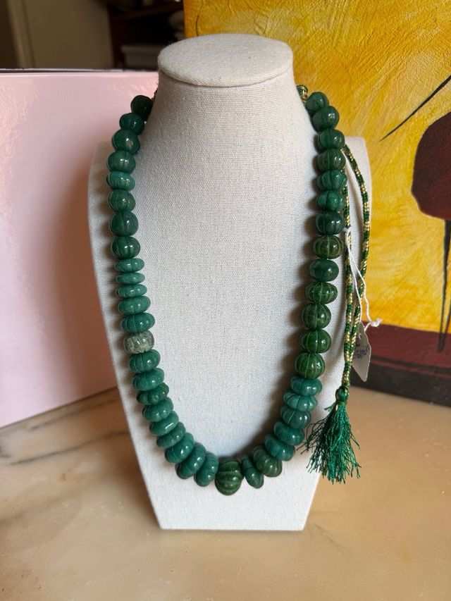 Collana Indiana in smeraldo massivo intarsiato