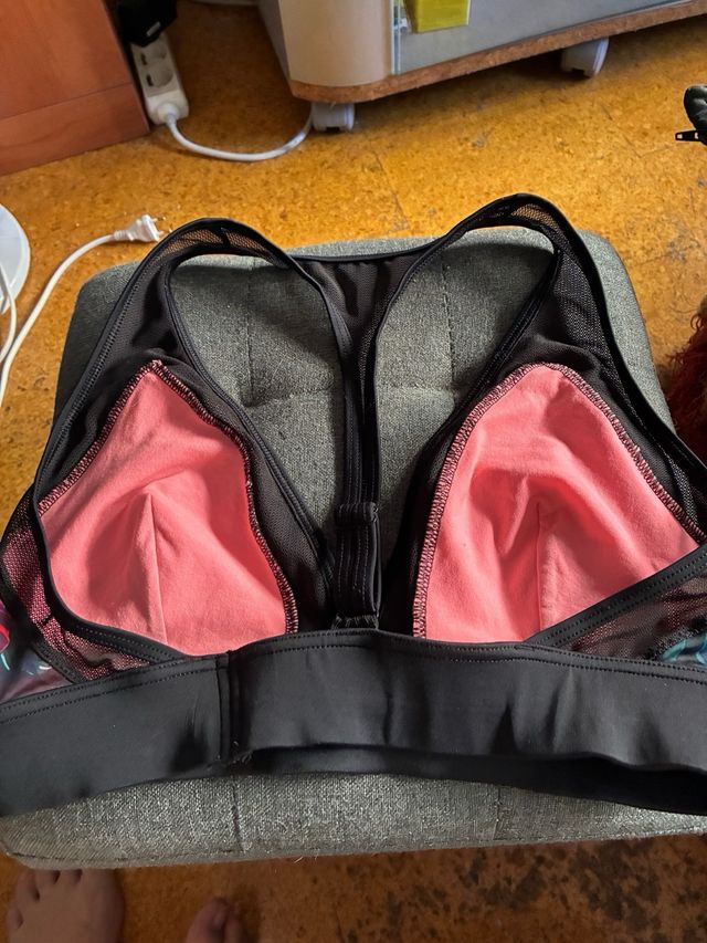 Bikini deportivo Olaian XL con poco uso.