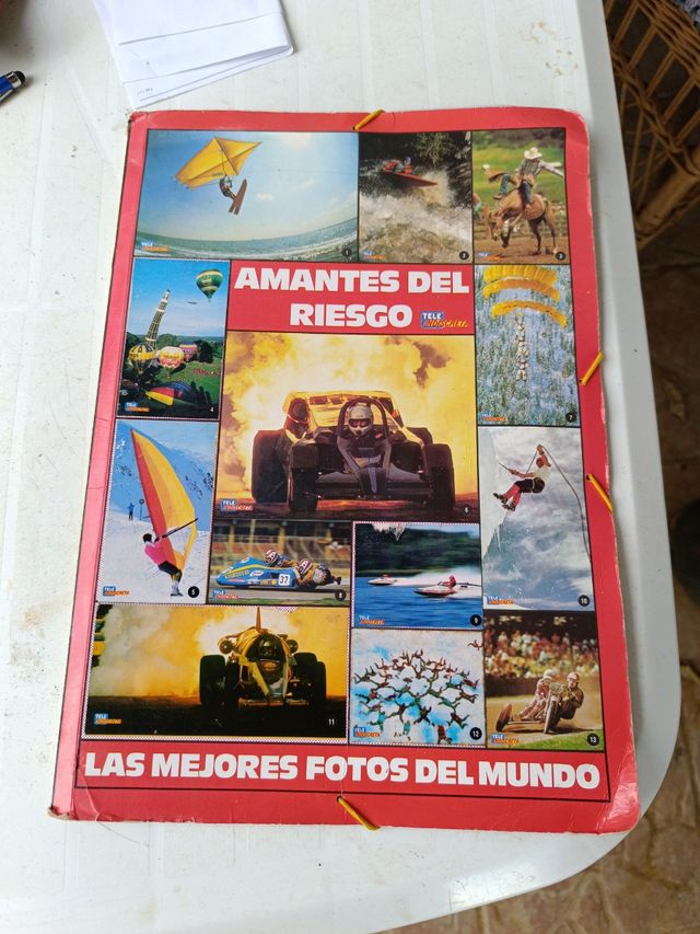 Carpeta cromos amantes riesgo