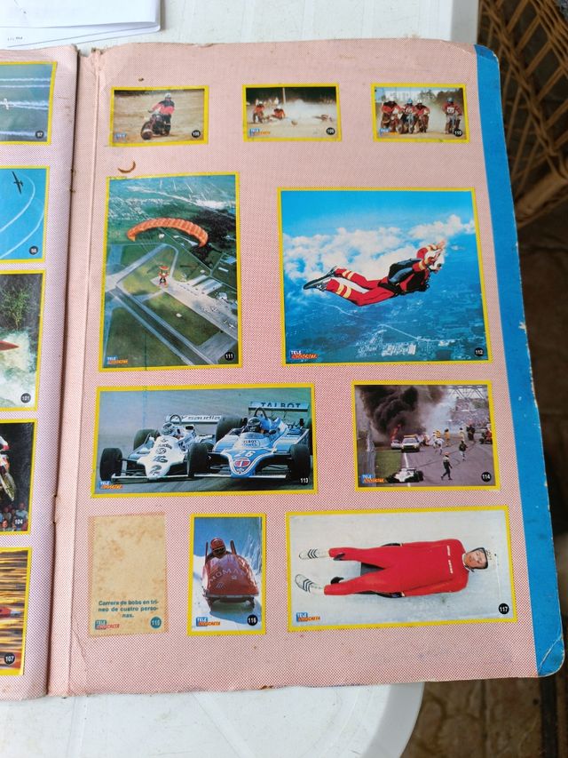 Carpeta cromos amantes riesgo