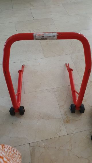 Soporte rueda trasera Yamaha