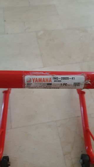 Soporte rueda trasera Yamaha