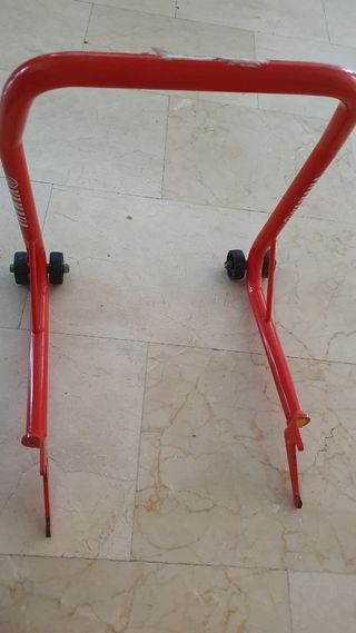 Soporte rueda trasera Yamaha