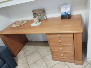 Scrivania legno marrone 3 cassetti