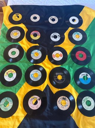 lote 16: Vinilos Reggae Roots 20