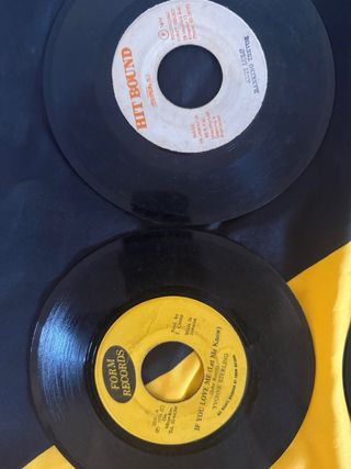 lote 16: Vinilos Reggae Roots 20