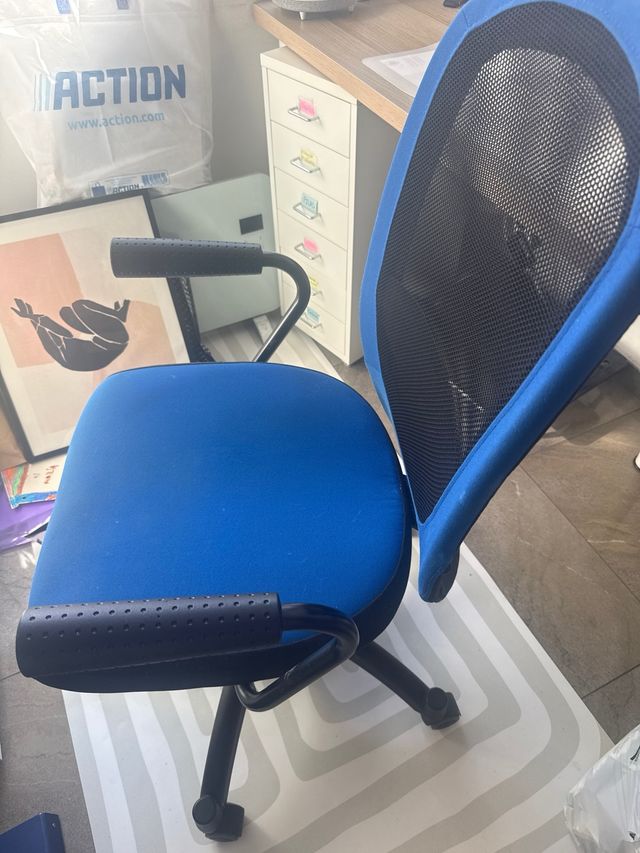 Silla oficina giratoria azul