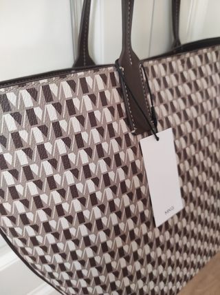 Bolso shopper tote marrón estampado logo Mango Uni