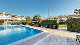 Casa adosada en venta en Centre - Eixample – Can Llobet – Can Serra en Barbera del Vallès