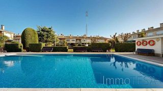 Casa adosada en venta en Centre - Eixample – Can Llobet – Can Serra en Barbera del Vallès