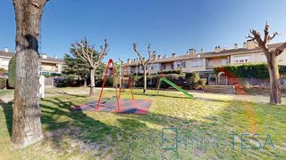 Casa adosada en venta en Centre - Eixample – Can Llobet – Can Serra en Barbera del Vallès