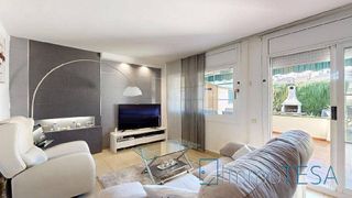 Casa adosada en venta en Centre - Eixample – Can Llobet – Can Serra en Barbera del Vallès
