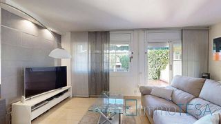 Casa adosada en venta en Centre - Eixample – Can Llobet – Can Serra en Barbera del Vallès