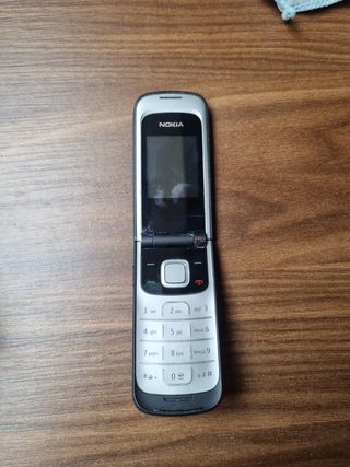 Nokia 2720 Fold - Teléfono móvil negro