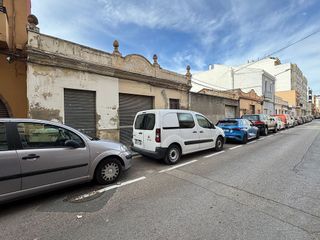 Edificio en venta en Benicalap en Valencia