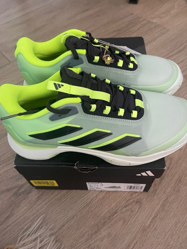 Zapatillas adidas avacourt tenis/padel Talla 40