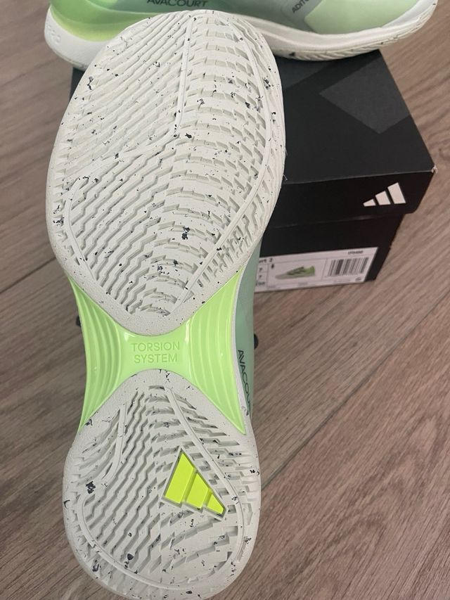 Zapatillas adidas avacourt tenis/padel Talla 40