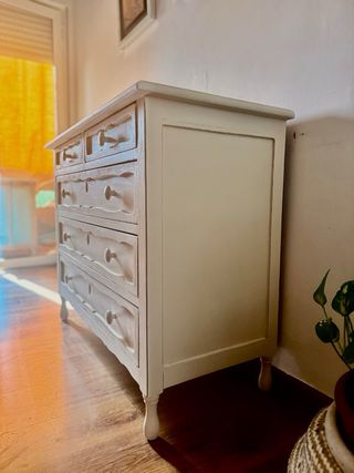 Cómoda madera beige 5 cajones