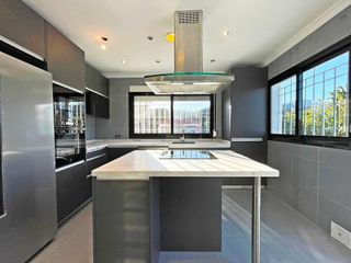 Chalet en alquiler en Pinos de Alhaurín - Periferia en Alhaurín de la Torre