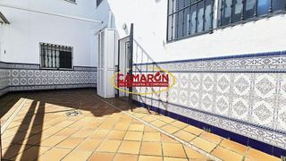 Chalet en venta en Gelves