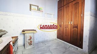 Chalet en venta en Gelves