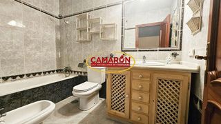 Chalet en venta en Gelves