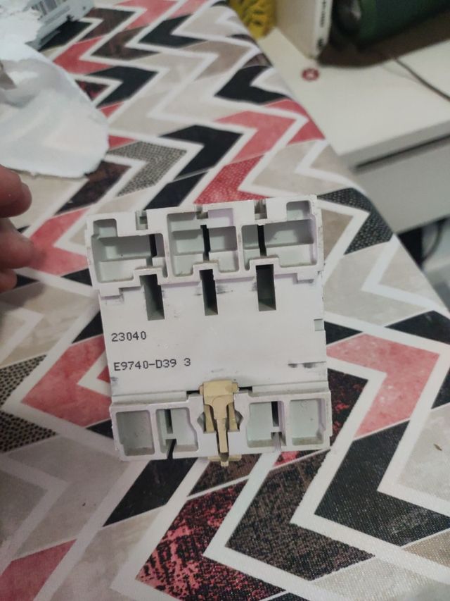 Interruptor Diferencial Merlin Gerin 25A