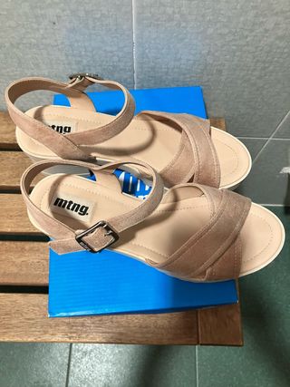 Sandalias Mustang beige - talla 40
