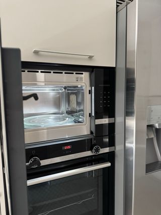 Microondas Siemens - Negro - BE555LMS0 (25 litros)