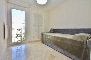 Casa adosada en alquiler en Nueva Andalucía centro en Marbella