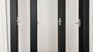 2 Soportes laterales IVAR negro 30x226cm