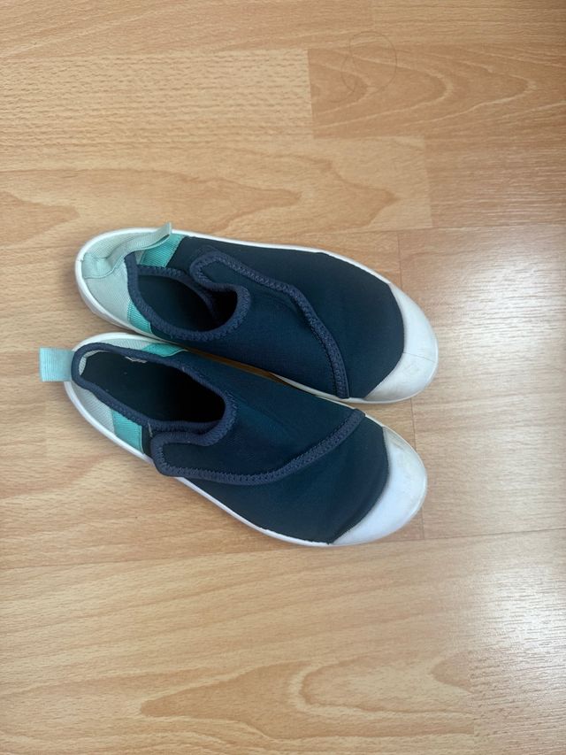Escarpines Decathlon niño talla 31