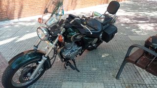 Suzuki Marauder 250cc - Moto Verde