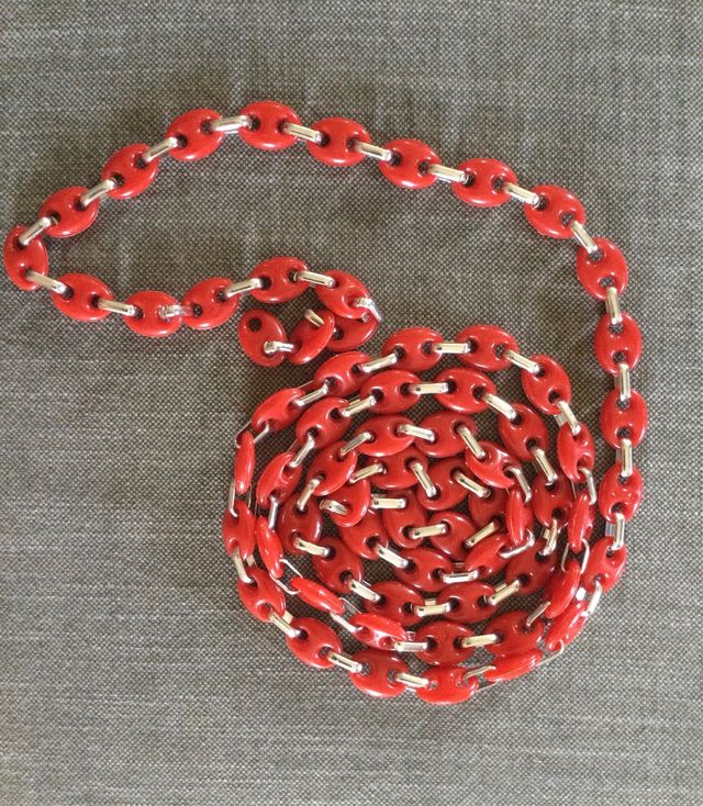 Catena rossa e argento per borse