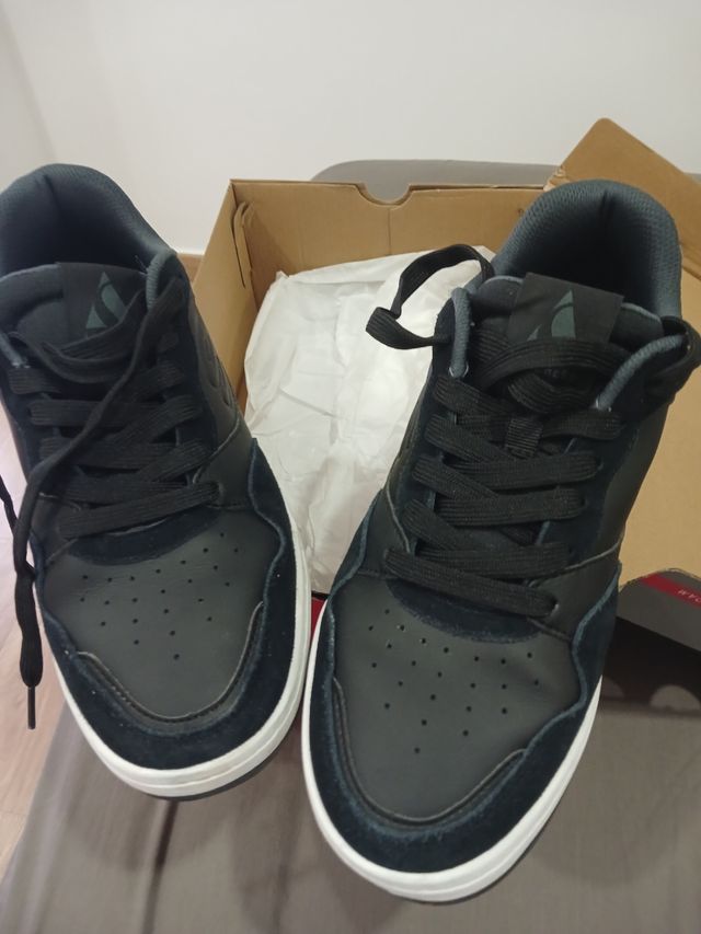 Zapatillas Skechers 41.5 - Negras