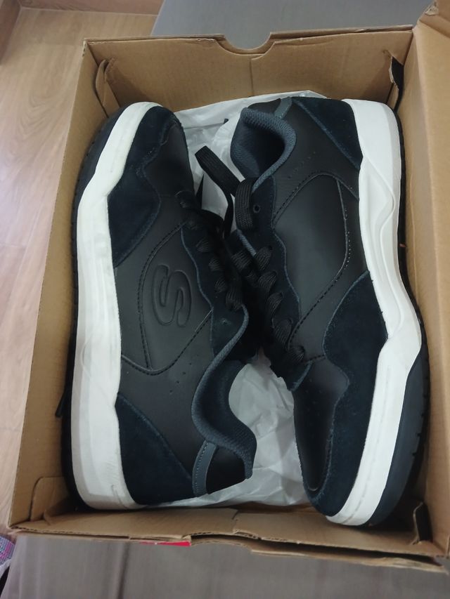 Zapatillas Skechers 41.5 - Negras