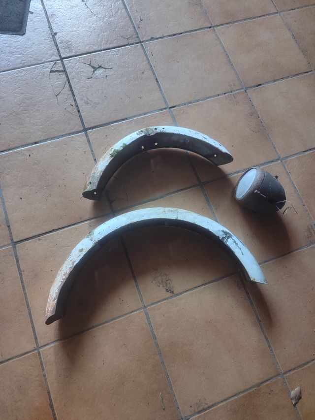 ALETAS Y FARO DE PUCH