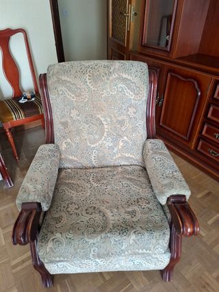 Divano e poltrona classici a 3 posti