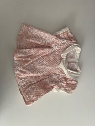 Variada ropa para bebé reborn + manta 