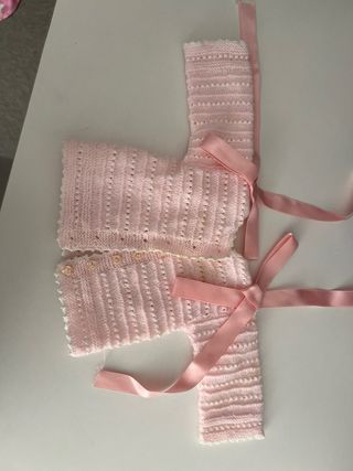 Variada ropa para bebé reborn + manta 