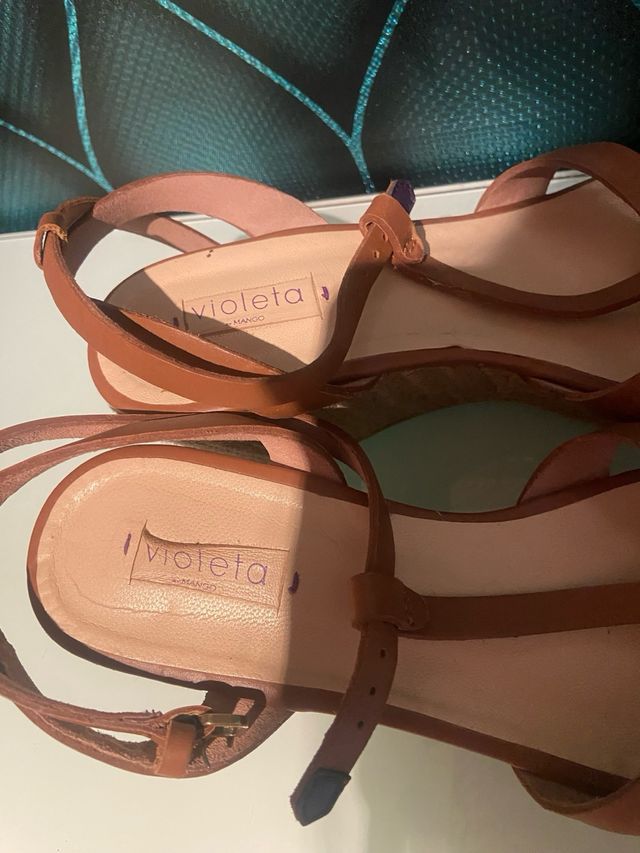 Sandalias cuña Mango Violeta