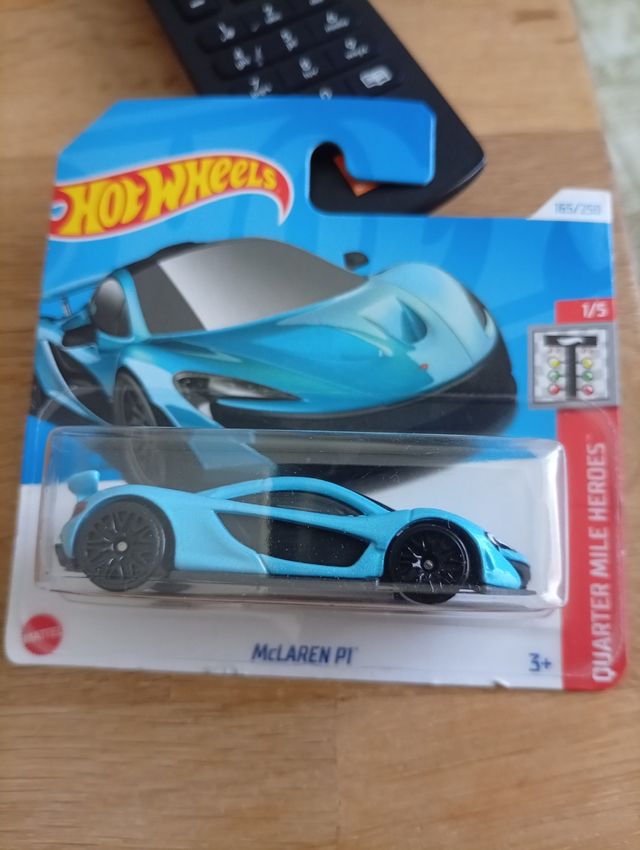 Hot Wheels McLaren P1 Azul 1/5