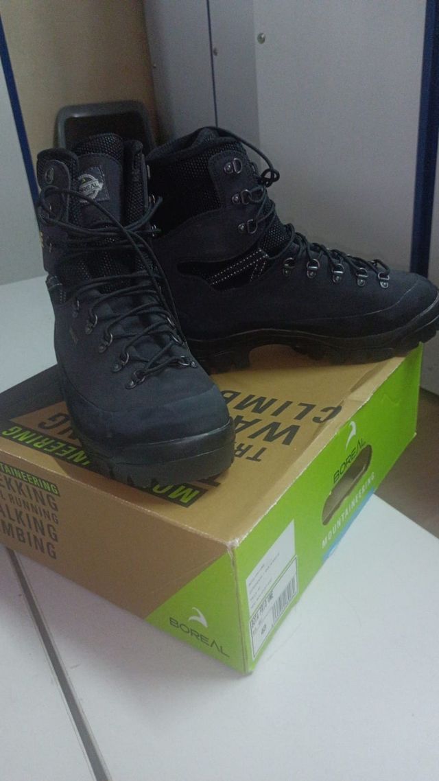 Botas Boreal 43 - Alta Montaña con Emblema UME